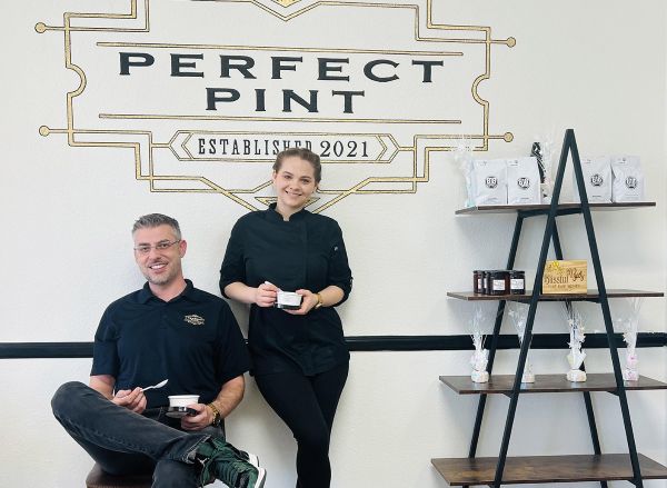 Gabrielle Nagengast and Jordan Panaiotov enjoying Perfect Pint ice cream